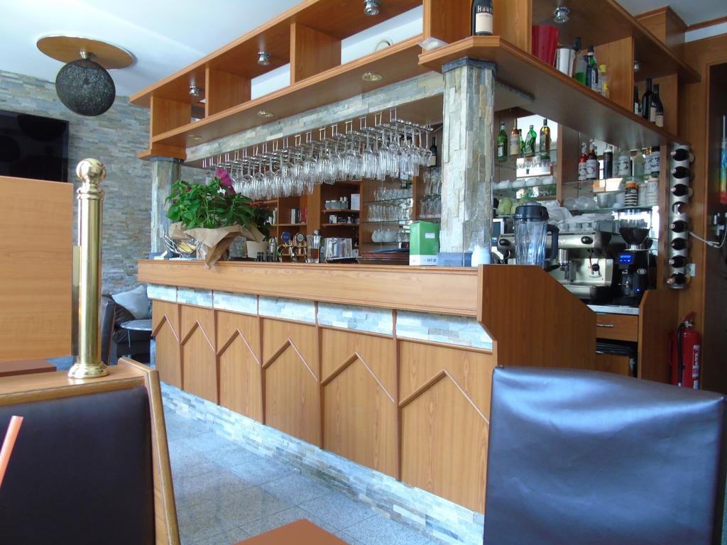 Cafe 168 Bed & Breakfast เวียนนา ภายนอก รูปภาพ